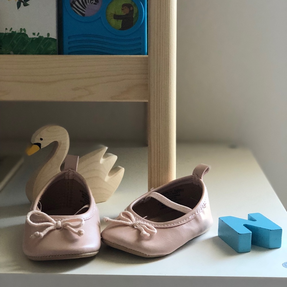 Old Navy baby ballet flats 3-6mo
